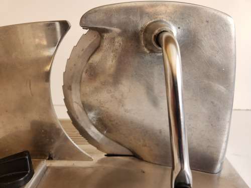VINTAGE PINEWARE STAINLESS STEEL BREAD SLICER