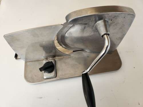 VINTAGE PINEWARE STAINLESS STEEL BREAD SLICER