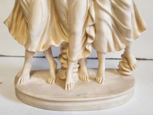 VINTAGE SANTINI CLASSIC SCULPTURE FEATURING THE THREE GRACES