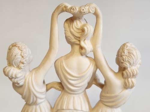 VINTAGE SANTINI CLASSIC SCULPTURE FEATURING THE THREE GRACES
