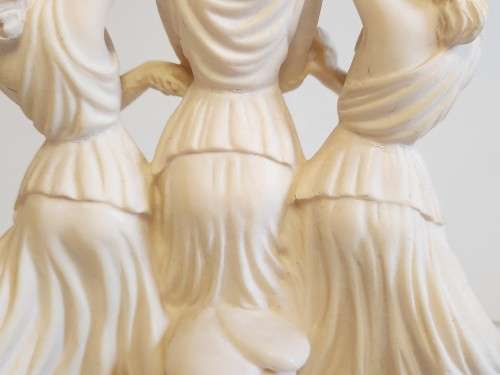 VINTAGE SANTINI CLASSIC SCULPTURE FEATURING THE THREE GRACES
