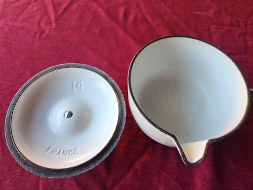 VINTAGE LE CREUSET MADE IN FRANCE ENAMELED CAST IRON SMALL LIDDED PAN HANDLED POT MARKED 14