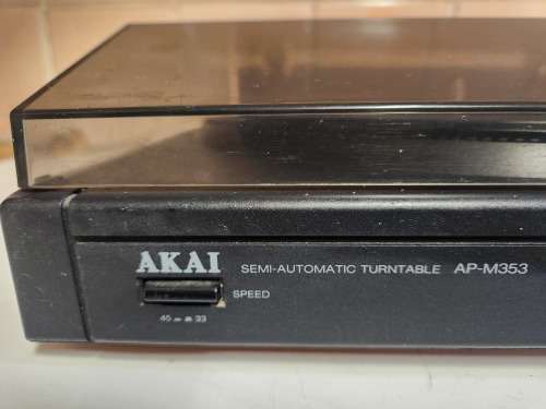 AKAI MODEL AP-M353 SEMI-AUTOMATIC TURNTABLE
