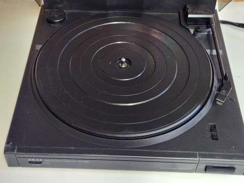 AKAI MODEL AP-M353 SEMI-AUTOMATIC TURNTABLE