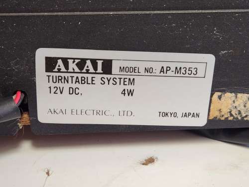 AKAI MODEL AP-M353 SEMI-AUTOMATIC TURNTABLE
