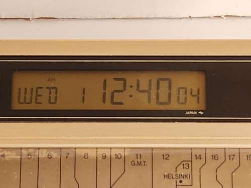 RARE VINTAGE RETRO 1980s SEIKO WORLD TIME TOUCH SENSOR MODEL QNS901G DIGITAL DESK CLOCK, WORKING