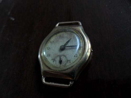 ANTIQUE 9CT GOLD SWISS AUTOMATIC LADIES WATCH (RUNNING)