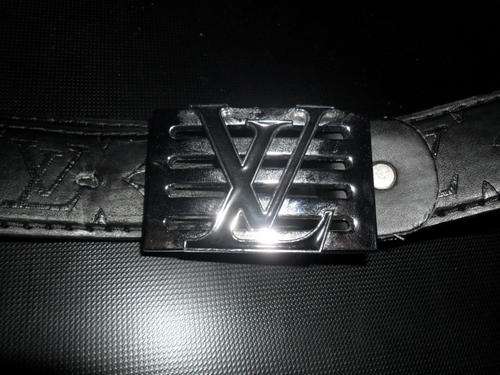 BLACK LOUIS VUITTON BELT SIZE 36