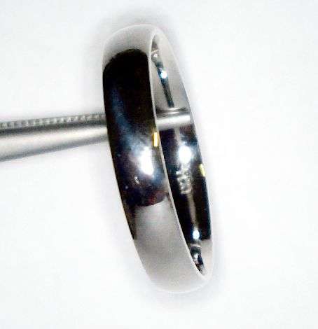 Solid platinum wedding band 3,7mm comfort fit 5,4 gram, new hallmarked size Q