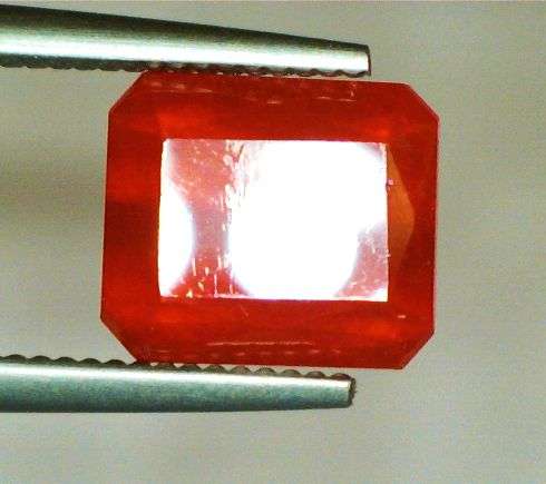 Wow Ruby from Madagascar 3,67ct! Blood red, quality ruby octagon.