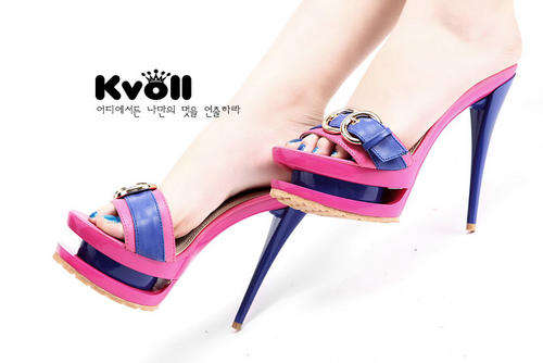 BRAND NEW - STUNNING HIGH HEELS - FREE ORDANIARY SHIPPING