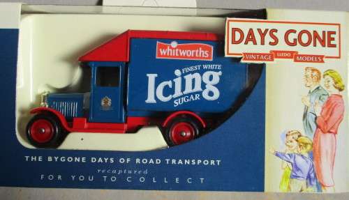 LLEDO - MORRIS PARCEL VAN - MINT BOXED