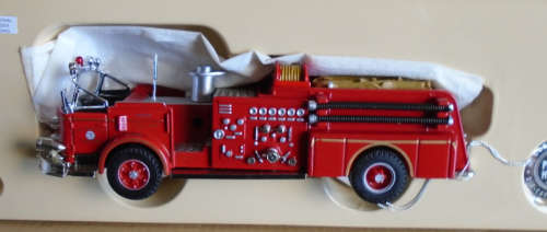 CORGI 1/50 SCALE - AMERICAN LAFRANCE TURBO CHIEF PUMPER - MINT IN BOXED