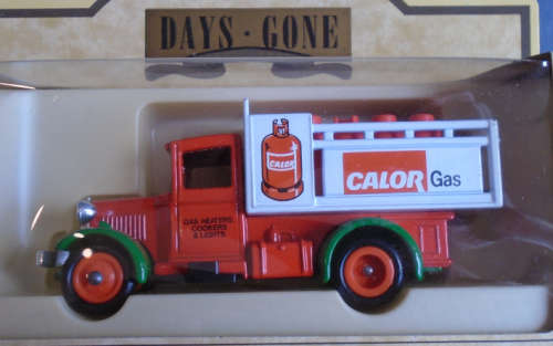 LLEDO  - 1934 FORD STAKE TRUCK - BOXED