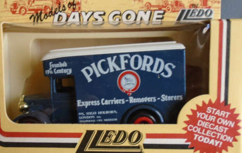 LLEDO  - PICKFORDS DELIVERY VAN - BOXED