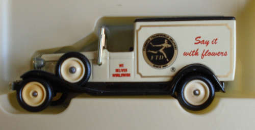 LLEDO  - 1933 PACKARD VAN