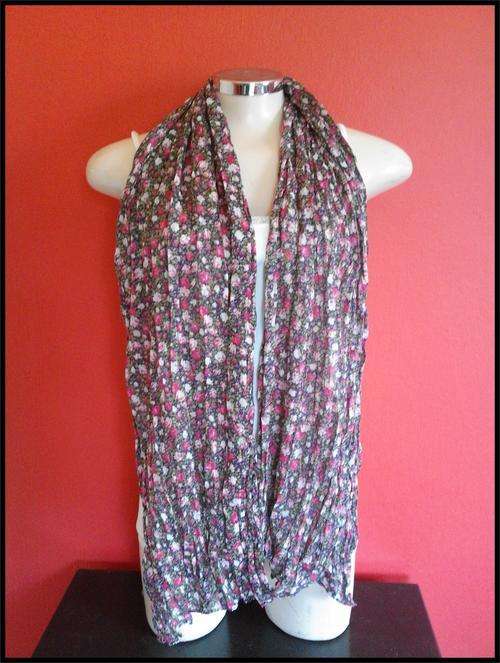 ***6 x Stunning Ladies Scarves***One Bid Takes All***