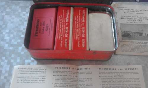 Vintage Fritzsimons Snake Bite Outfit Kit