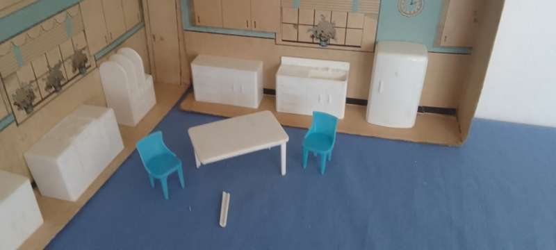 Vintage Plasco `Little Homemaker` Plastic Kitchen Furniture Set In Original Box