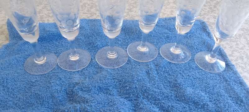 Vintage  - 6 x Grape Pattern Sherry Glasses