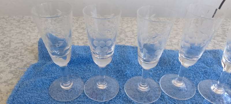 Vintage  - 6 x Grape Pattern Sherry Glasses