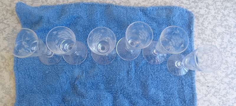 Vintage  - 6 x Grape Pattern Sherry Glasses