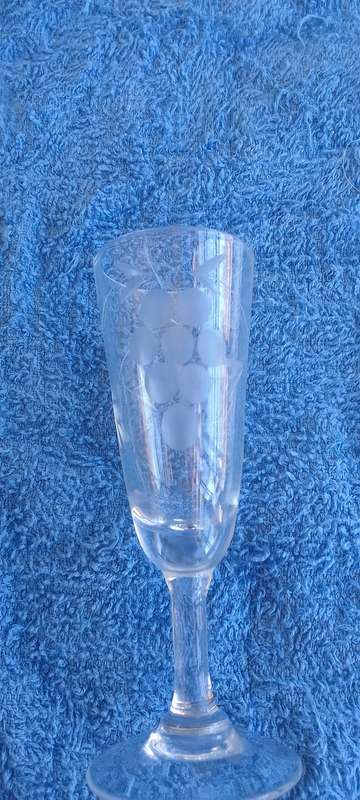 Vintage  - 6 x Grape Pattern Sherry Glasses