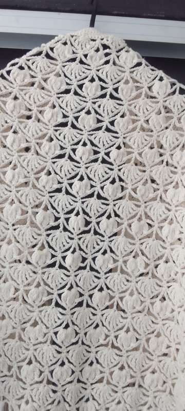 Vintage Beige/Cream Crochet Shawl With Tassels