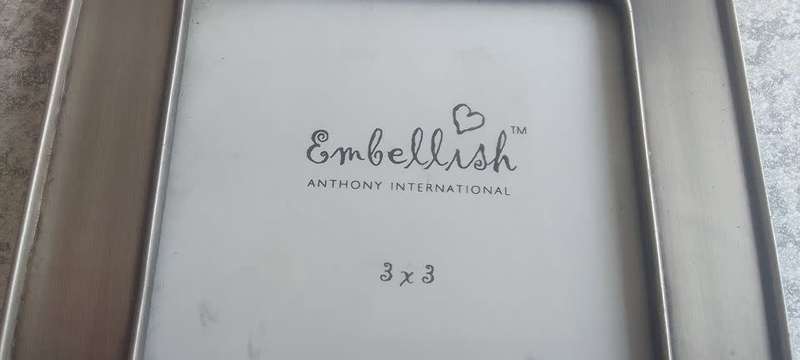 Embellish Anthony International Photo Frame