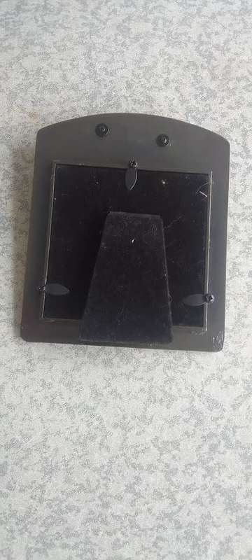 Embellish Anthony International Photo Frame