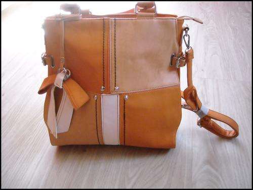 ***Sotto Ladies Leather Handbag***
