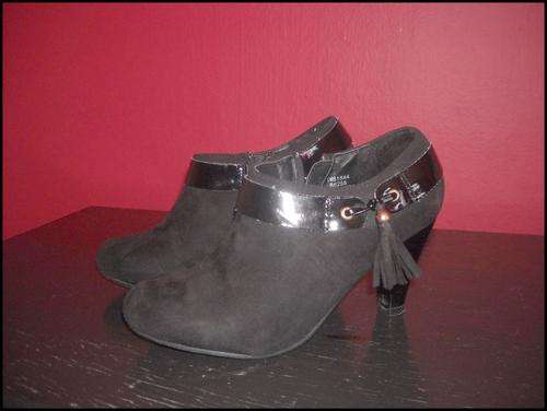 ***Stunning Black Ankle Boots***Size - 3 ***