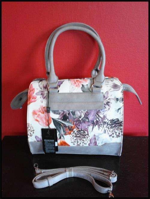 ***Stunning Ladies Floral Print PU Leather Handbag/Shoulder bag***New Stock***