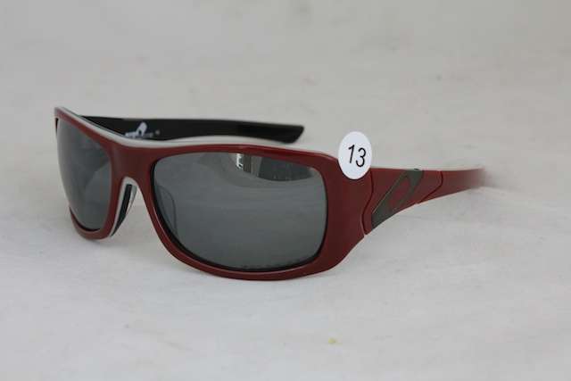 Oakley Sideways (Maroon frame, Black Polarized lenses)