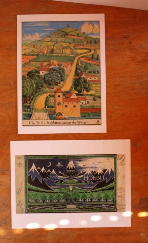 "The Hobbit" special collector's edition, with map and postcards