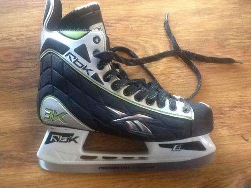 Reebok Ice Hockey Skates - Size EU 10.5