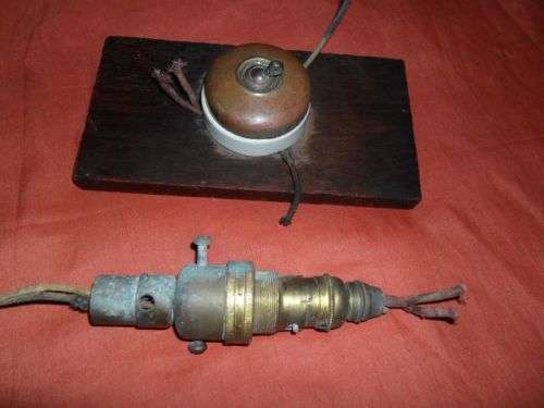 2 X VINTAGE LIGHT SWITCHES - BRASS AND PORCELAIN