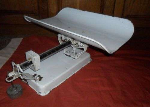 VINTAGE DETECTO CAST IRON 1930'S BABY SCALE -ART DECO