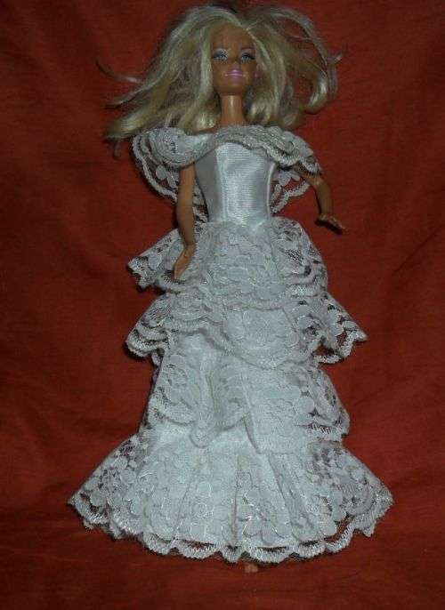 2009 BARBIE -MATTEL 1196 MJ, 1 NL MADE IN INDONESIA