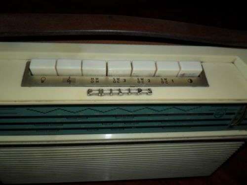 1950'S PHILIPS ALL TRANSISTOR 2 BAND PORTABLE RADIO