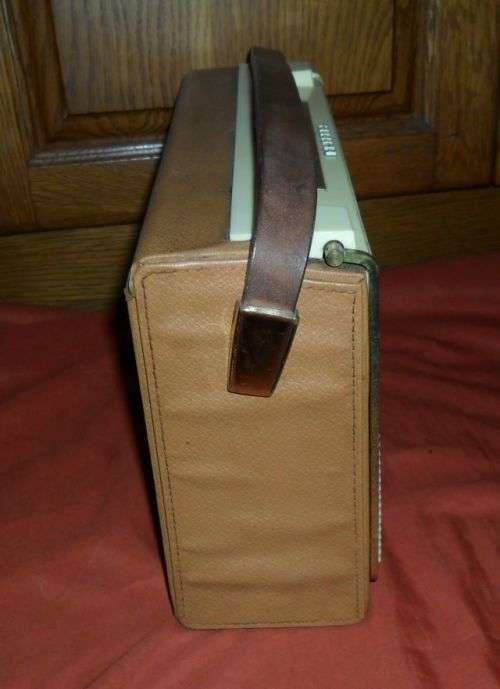 1950'S PHILIPS ALL TRANSISTOR 2 BAND PORTABLE RADIO