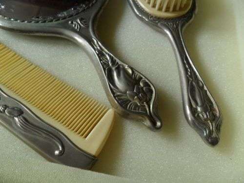 VINTAGE 3 PIECE VANITY  ORNATE DRESSING TABLE BRUSH SET