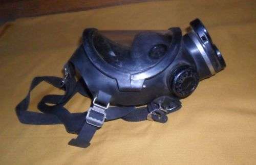 SOUTH AFRICAN ARMY 80'S GAS MASK