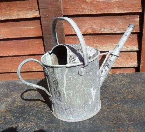 OLD GALVANIZED 1 GALLON  WATERING CAN  - NO LEAKS