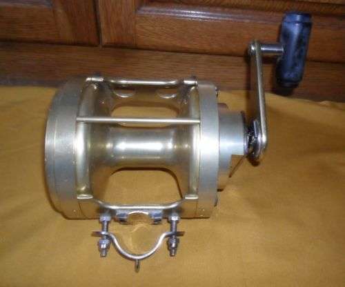 VINTAGE FIN-NOR MASSIVE GAME TROLLING  REEL PLUS BAG -12\0 TRIGEAR
