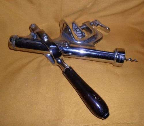 HIGH QUALITY HEAVY DUTY  WINE BOTTLE OPENER -CLAMPS TO TABLE