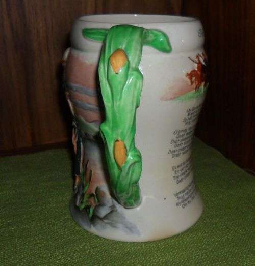 RARE VINTAGE CROWN DEVON FIELDINGS  SARIE MARAIS  MUSICAL MUG