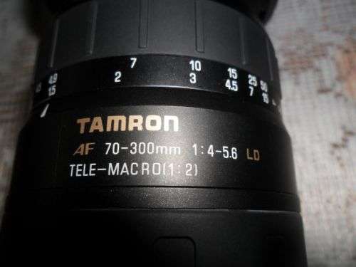 TAMRON AF 70-300MM 1;4-5.6 TELE-MACRO(1;2) LENS PLUS HOOD AND LENS CAPS