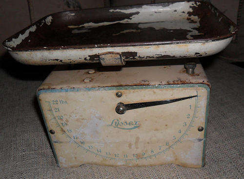 OLD LYSSEX  KITCHEN SCALE