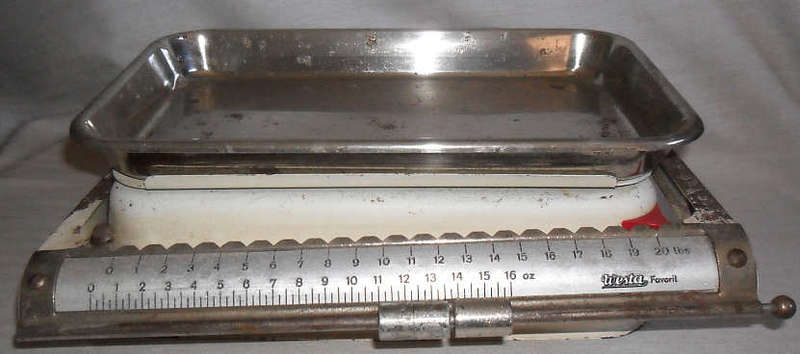 OLD WESTA FAVORITE GERMAN KITCHEN SCALE